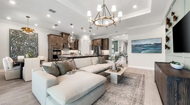 15690 Genova DR, Naples, FL 34114