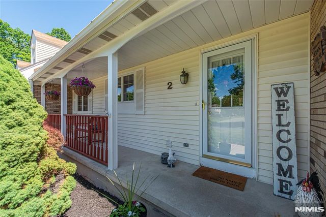 2 Baron Road, West Milford, NJ 07480