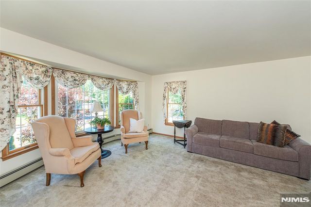 2 Baron Road, West Milford, NJ 07480