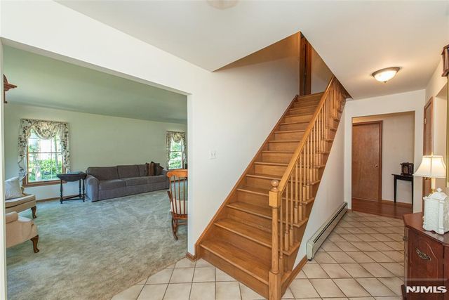 2 Baron Road, West Milford, NJ 07480