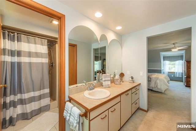 2 Baron Road, West Milford, NJ 07480