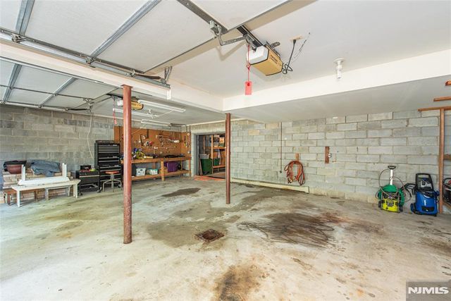 2 Baron Road, West Milford, NJ 07480