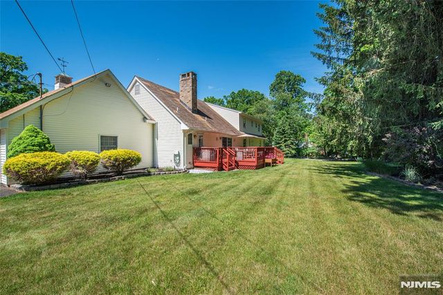 2 Baron Road, West Milford, NJ 07480
