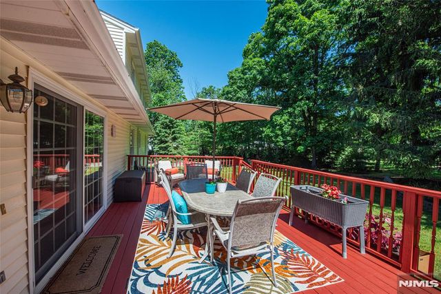 2 Baron Road, West Milford, NJ 07480