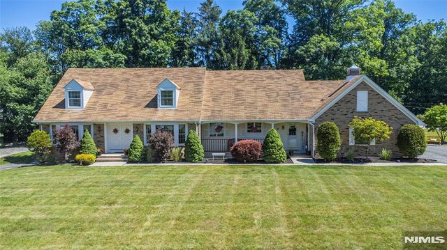 2 Baron Road, West Milford, NJ 07480