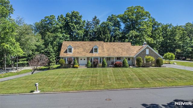 2 Baron Road, West Milford, NJ 07480