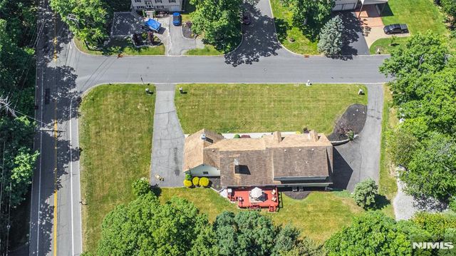 2 Baron Road, West Milford, NJ 07480