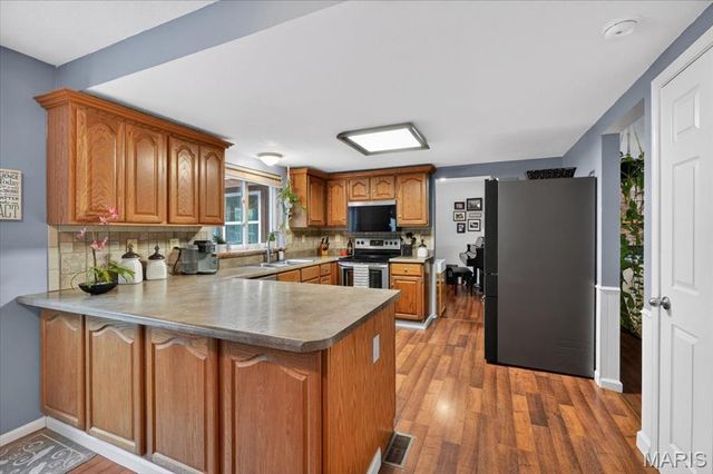 1457 Greenfield Crossing Court, Ballwin, MO 63021