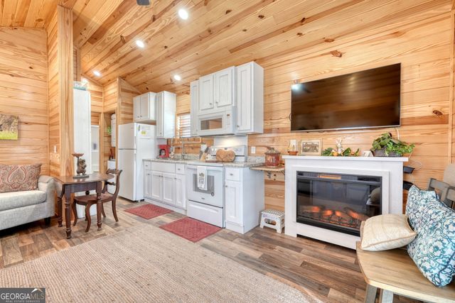 465 Mtn Creek Road, Blairsville, GA 30512