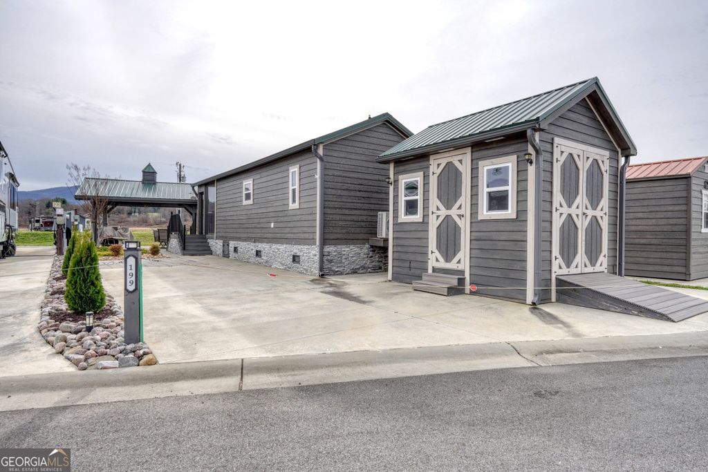 465 Mtn Creek Road, Blairsville, GA 30512