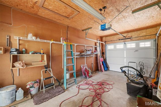 3242 Ipswich Lane, St Charles, MO 63301