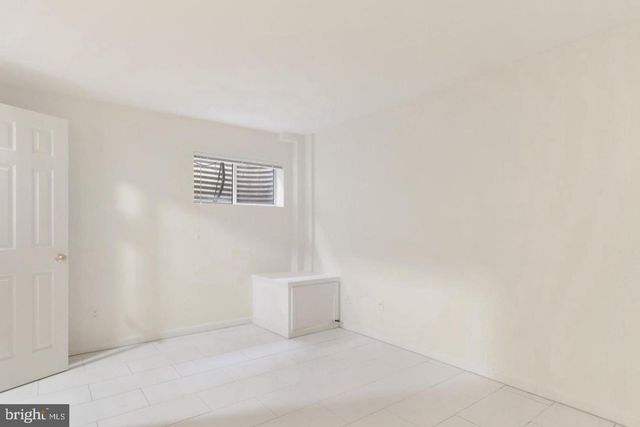 1454 N QUINN ST, Arlington, VA 22209