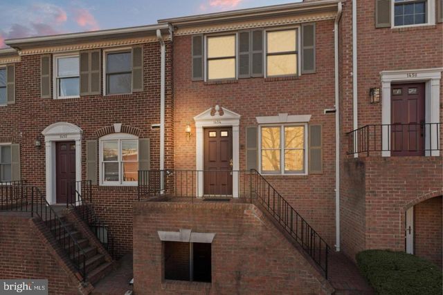 1454 N QUINN ST, Arlington, VA 22209