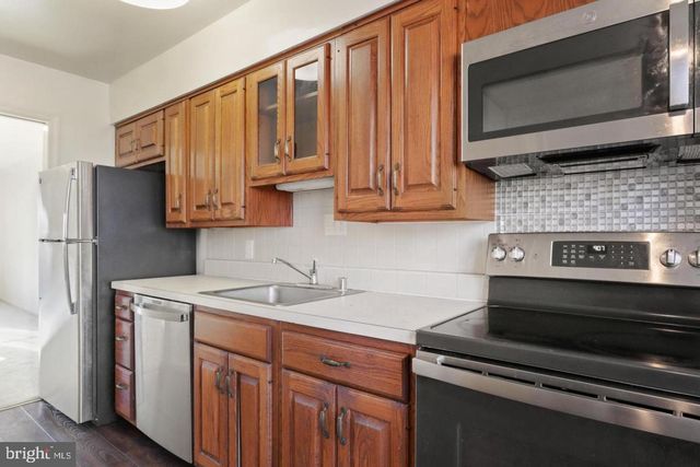 1454 N QUINN ST, Arlington, VA 22209