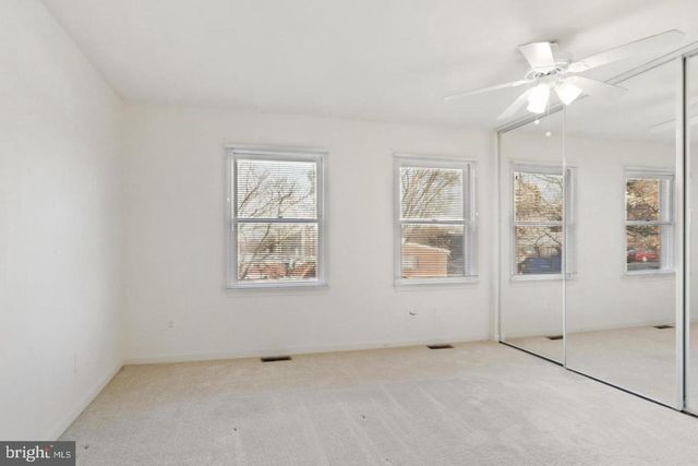 1454 N QUINN ST, Arlington, VA 22209
