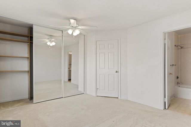 1454 N QUINN ST, Arlington, VA 22209