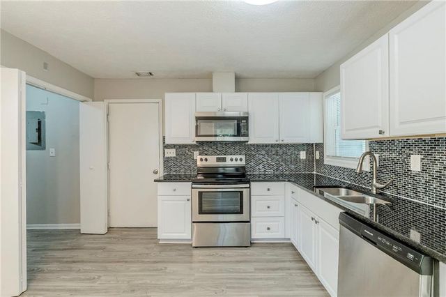 1665 Dunbarton Drive, Lithonia, GA 30058