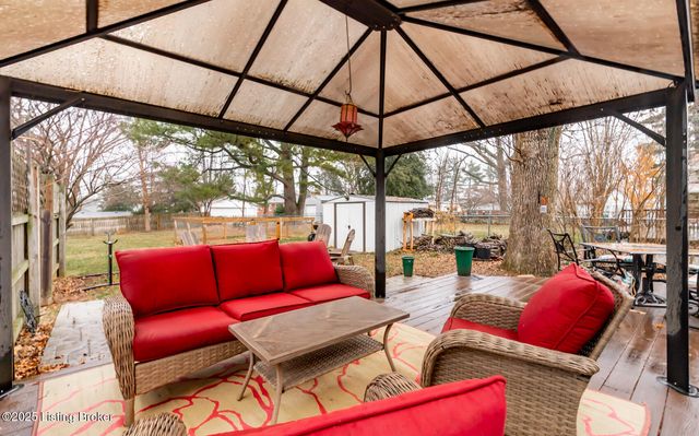 10101 Snively Ave, Jeffersontown, KY 40299