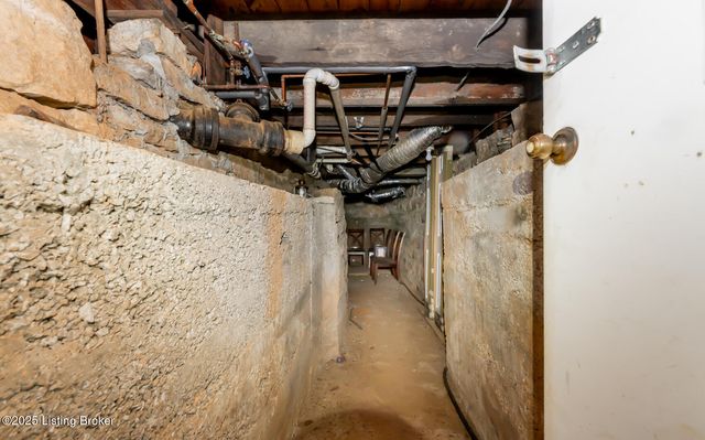 10101 Snively Ave, Jeffersontown, KY 40299