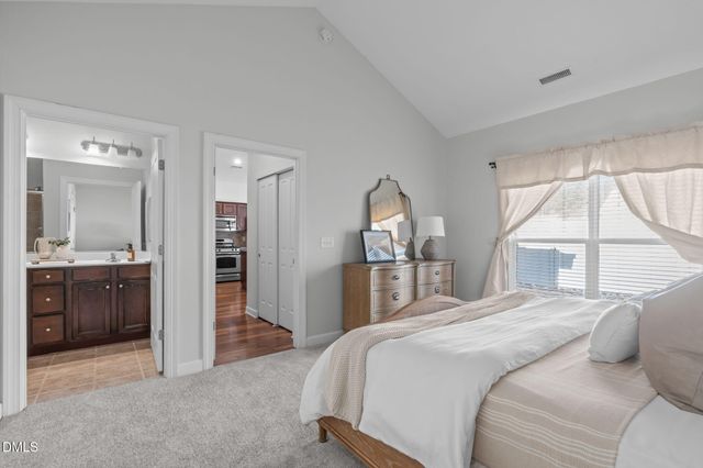 5224 Niagra Drive, Chapel Hill, NC 27517