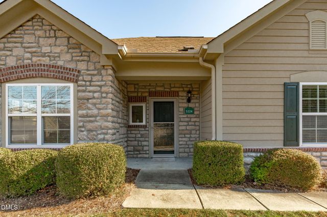 5224 Niagra Drive, Chapel Hill, NC 27517