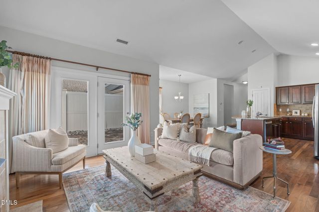 5224 Niagra Drive, Chapel Hill, NC 27517