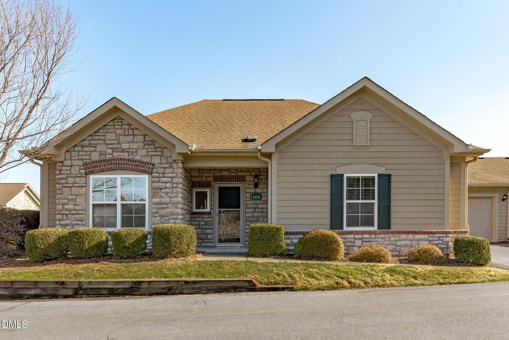 5224 Niagra Drive, Chapel Hill, NC 27517