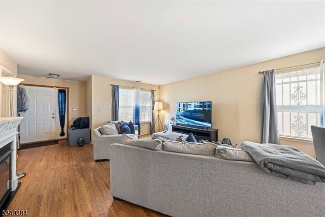 493 S 12Th St, Newark City, NJ 07103