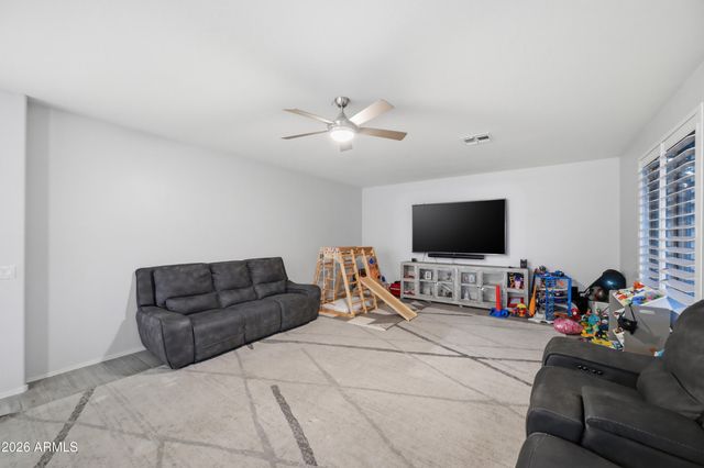 888 E CARLA VISTA Drive, Gilbert, AZ 85295