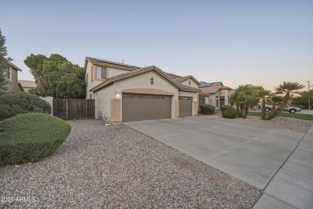 888 E CARLA VISTA Drive, Gilbert, AZ 85295