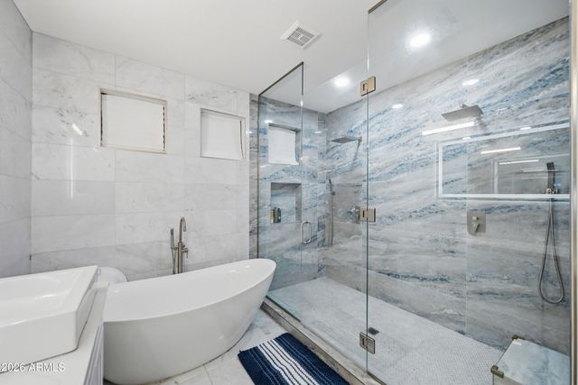 888 E CARLA VISTA Drive, Gilbert, AZ 85295