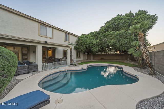 888 E CARLA VISTA Drive, Gilbert, AZ 85295