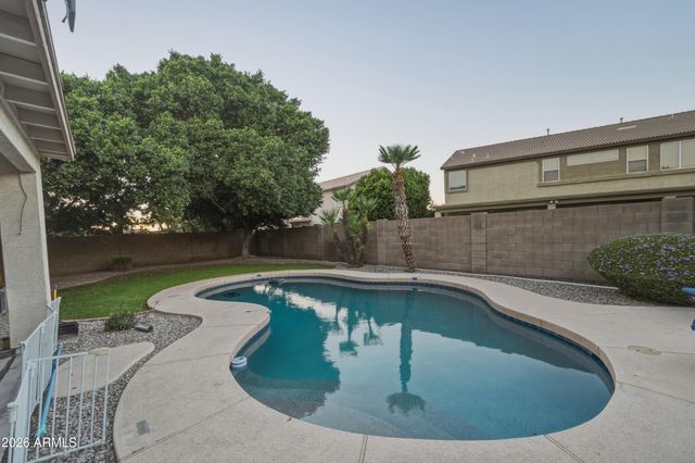 888 E CARLA VISTA Drive, Gilbert, AZ 85295