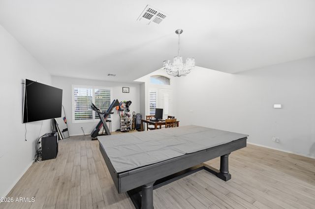 888 E CARLA VISTA Drive, Gilbert, AZ 85295