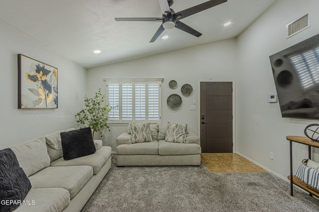 10269 Valle De Oro Drive, Socorro, TX 79927