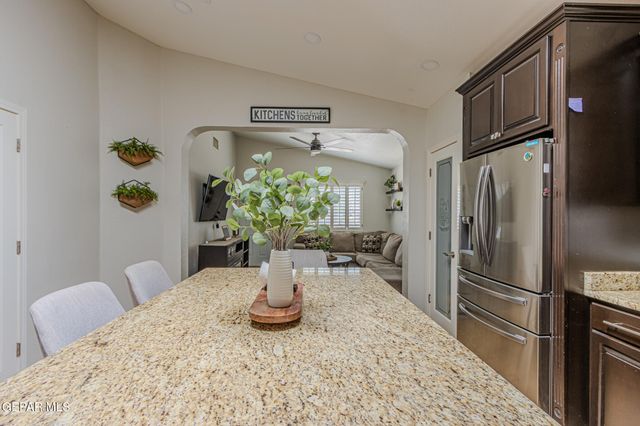 10269 Valle De Oro Drive, Socorro, TX 79927