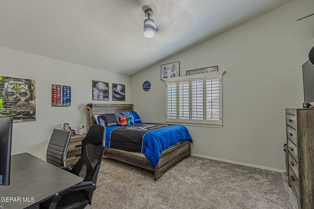 10269 Valle De Oro Drive, Socorro, TX 79927