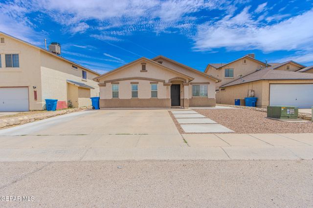 10269 Valle De Oro Drive, Socorro, TX 79927