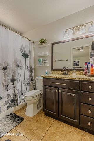 10269 Valle De Oro Drive, Socorro, TX 79927