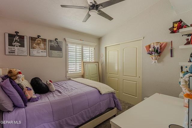 10269 Valle De Oro Drive, Socorro, TX 79927