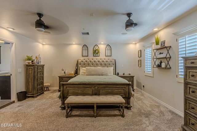 10269 Valle De Oro Drive, Socorro, TX 79927