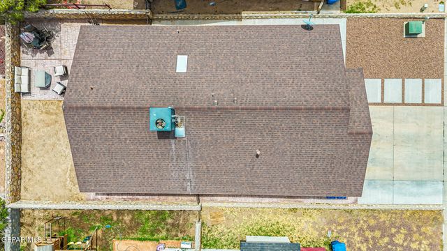 10269 Valle De Oro Drive, Socorro, TX 79927