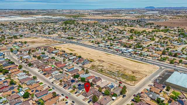 10269 Valle De Oro Drive, Socorro, TX 79927