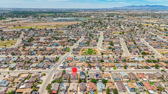10269 Valle De Oro Drive, Socorro, TX 79927