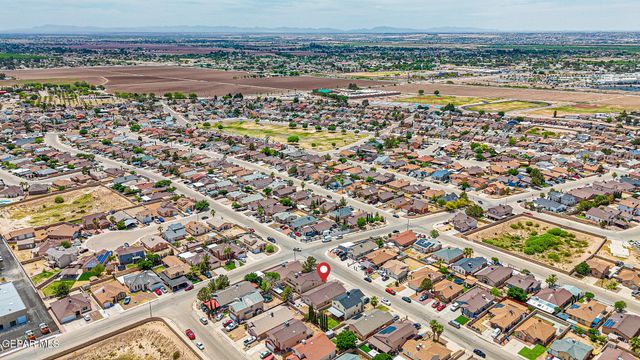 10269 Valle De Oro Drive, Socorro, TX 79927