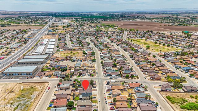 10269 Valle De Oro Drive, Socorro, TX 79927