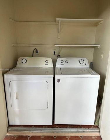 15570 SW 105th Ln 1718, Miami, FL 33196