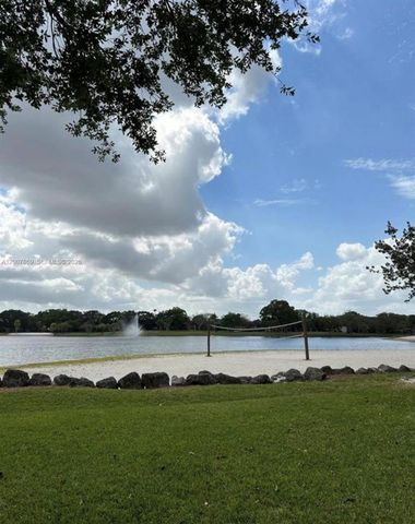 15570 SW 105th Ln 1718, Miami, FL 33196