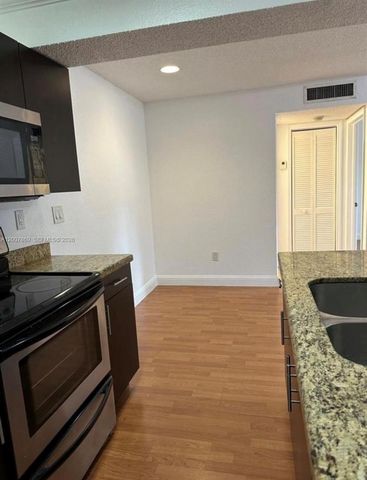15570 SW 105th Ln 1718, Miami, FL 33196