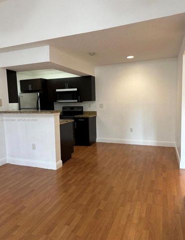 15570 SW 105th Ln 1718, Miami, FL 33196